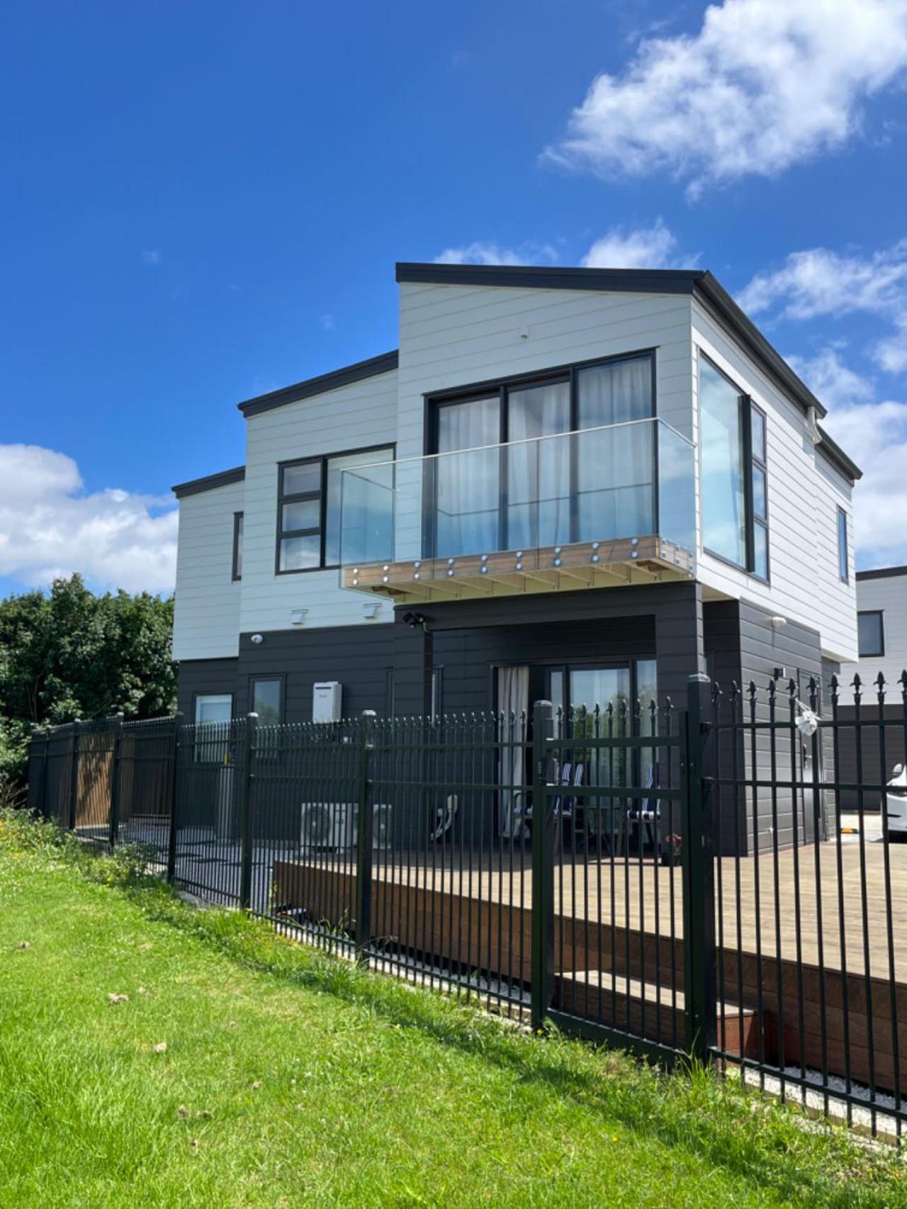 Relax By The Tamaki River Auckland Exterior photo